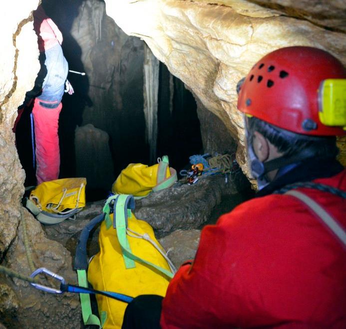 Speleologo muore dopo volo di 20 metri 