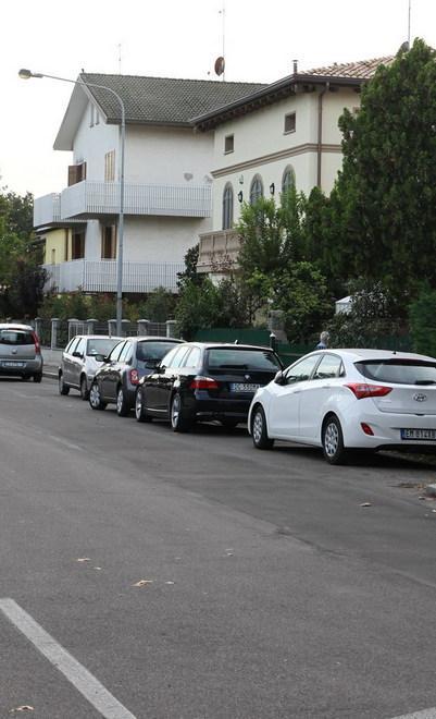 «Apra, ho un pacco per lei», rapinata in casa 
