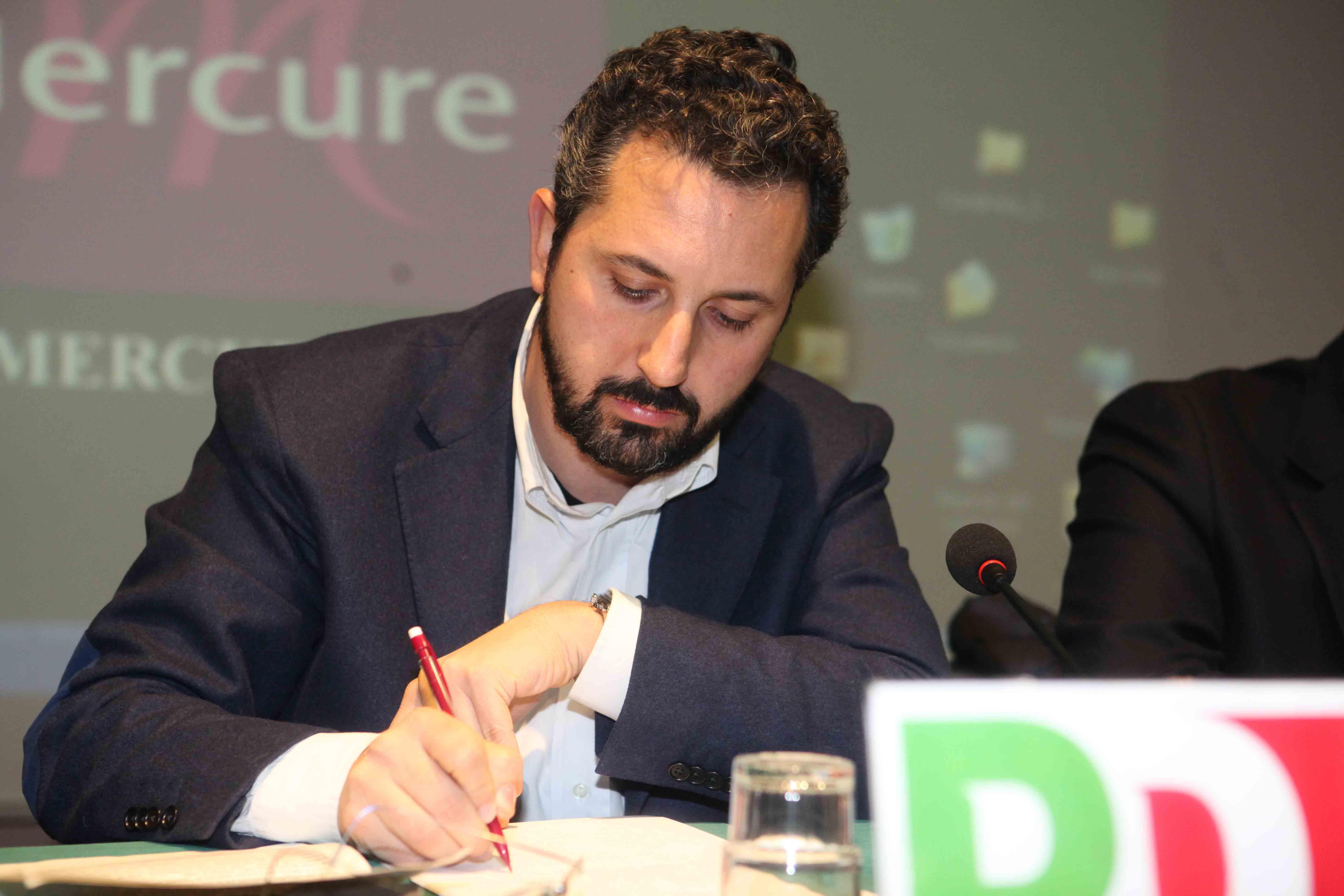 Costa ai sindaci del Pd: "Prendete le distanze dai mafiosi" 