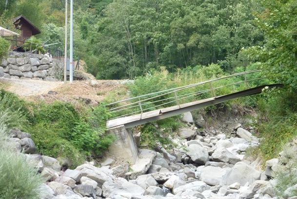 Una nuova passerella sul torrente Volata