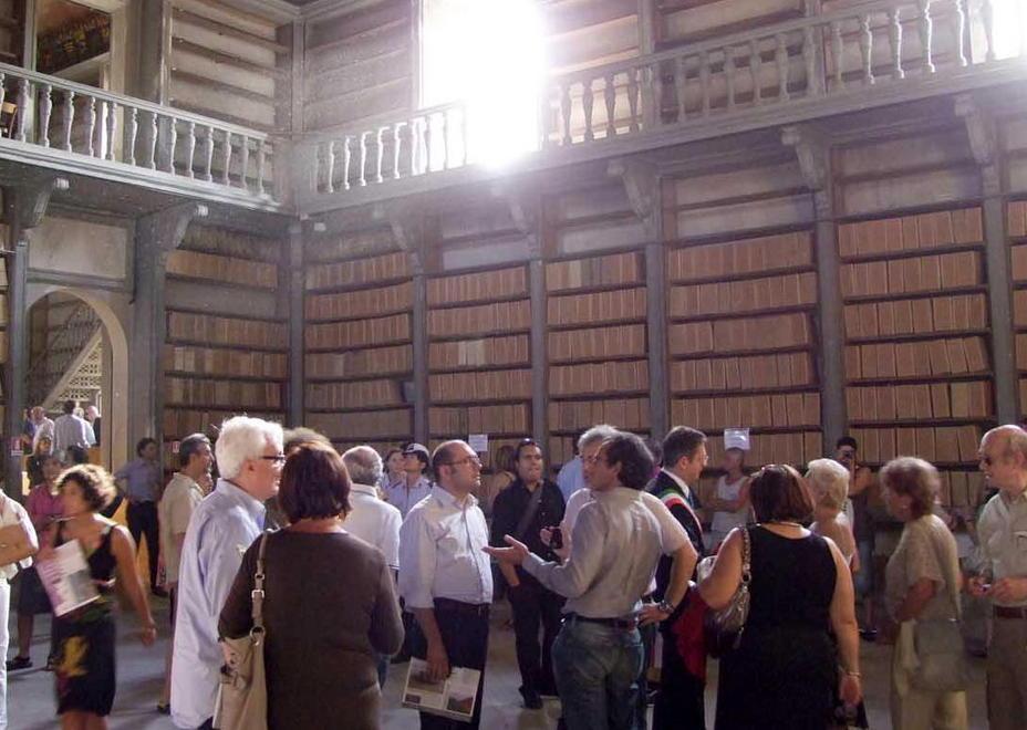 Logge di Banchi, da archivio a salotto in quota della città 