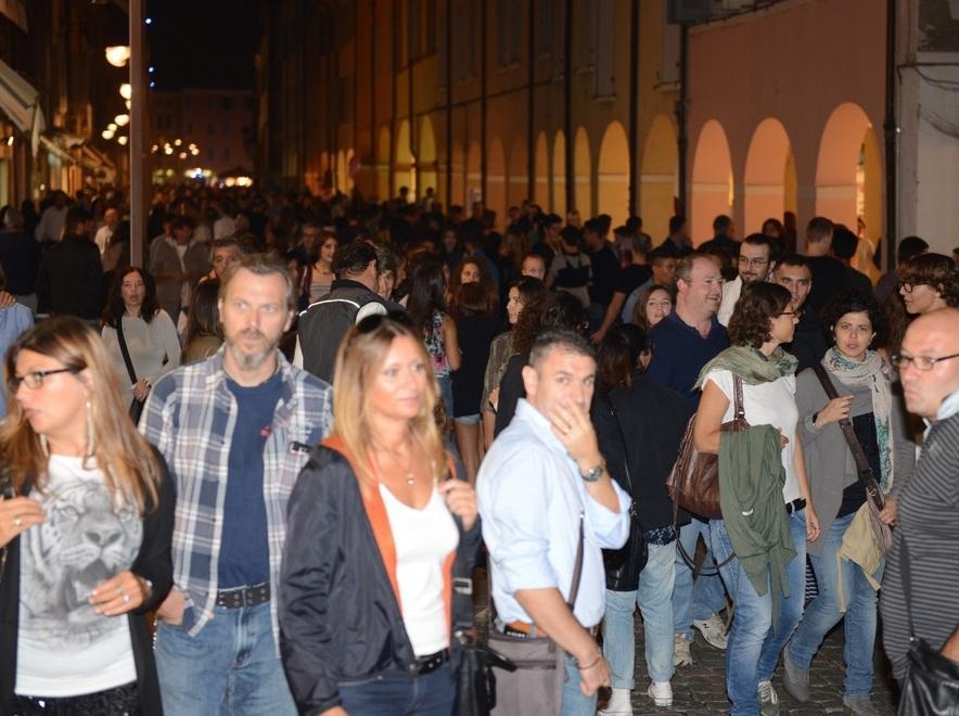 “Carpi C’è”, migliaia in centro Anziano colpito da un malore