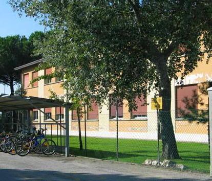 Furto nel polo scolastico di Mesola