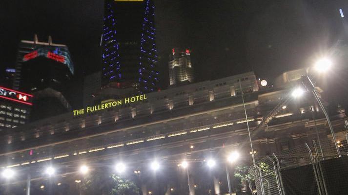 Hamilton si mette davanti a Rosberg