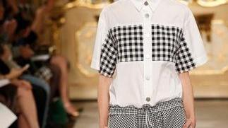 La nuova femminilità rigorosa e unisex di Cristiano Burani