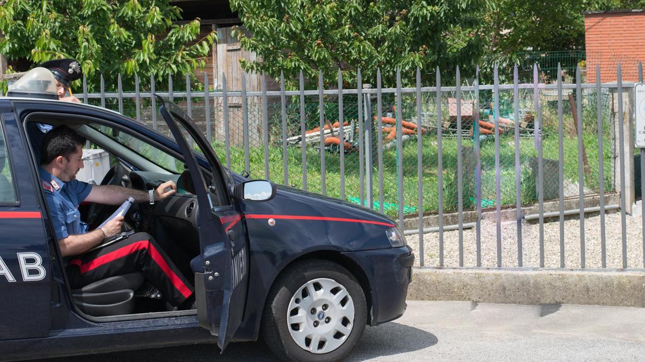 Spara all'amante della compagna, arrestato