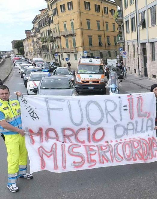Caso Misericordia, ex lavoratori pagati con i pignoramenti 