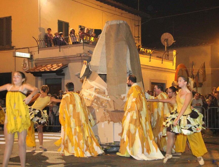 Festa di San Michele: tutto pronto per teatro di strada e palio dei ciuchi 