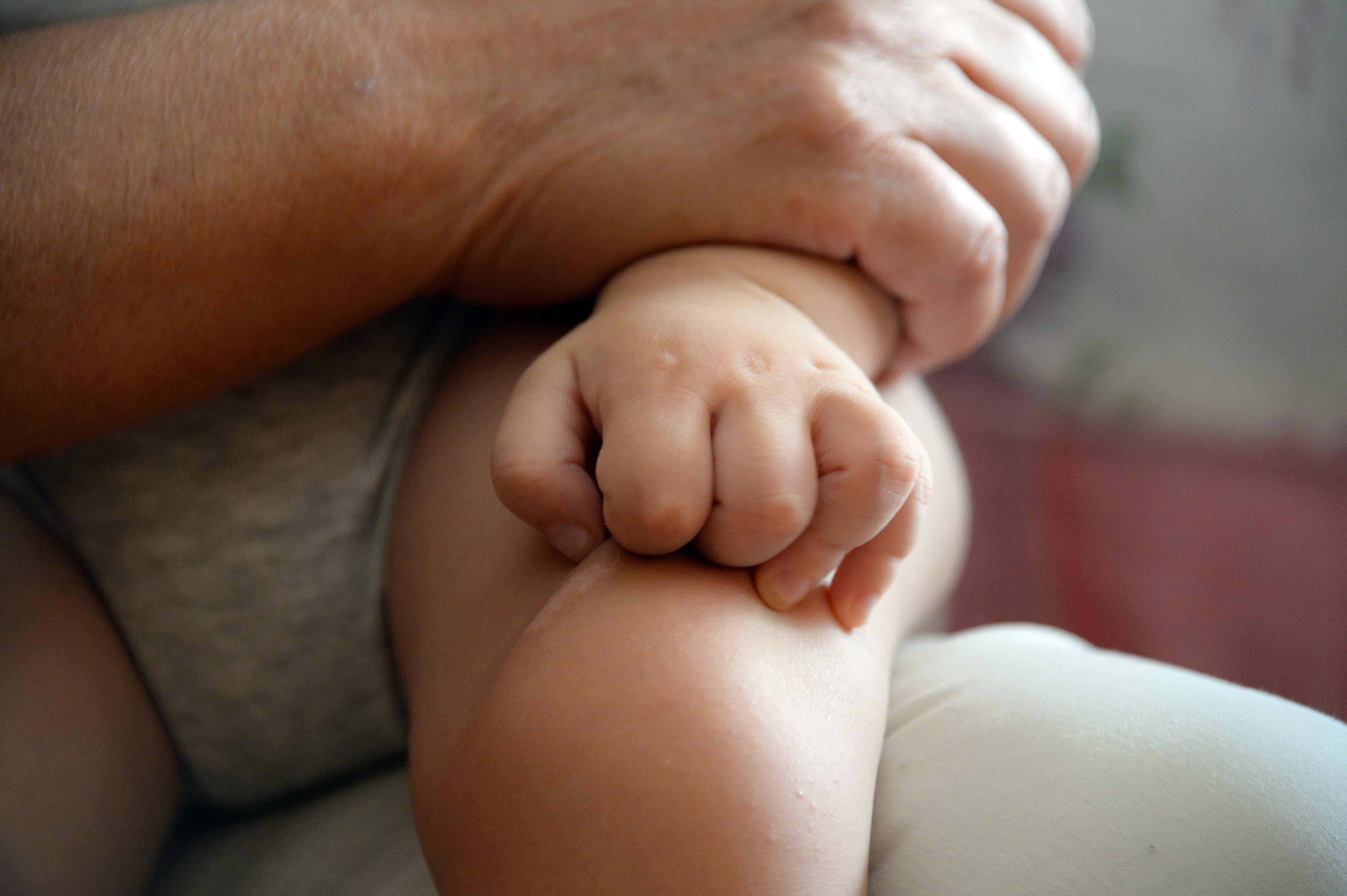 Appello della madre di Christian, malato di Cdkl5: «Aiutateci a curarlo» 