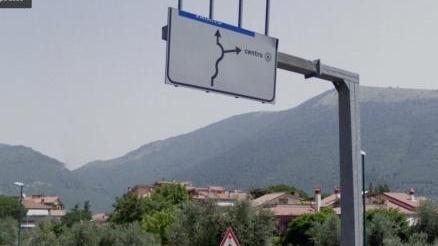 Se i pali segnaletici sono pericolosi