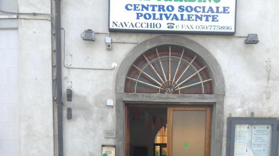 I carabinieri lo arrestano ma niente carcere, subito libero