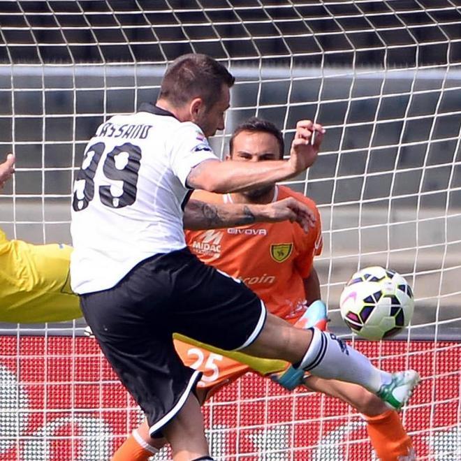 Due gemme che abbagliano il Chievo: Cassano cesella e salva Donadoni