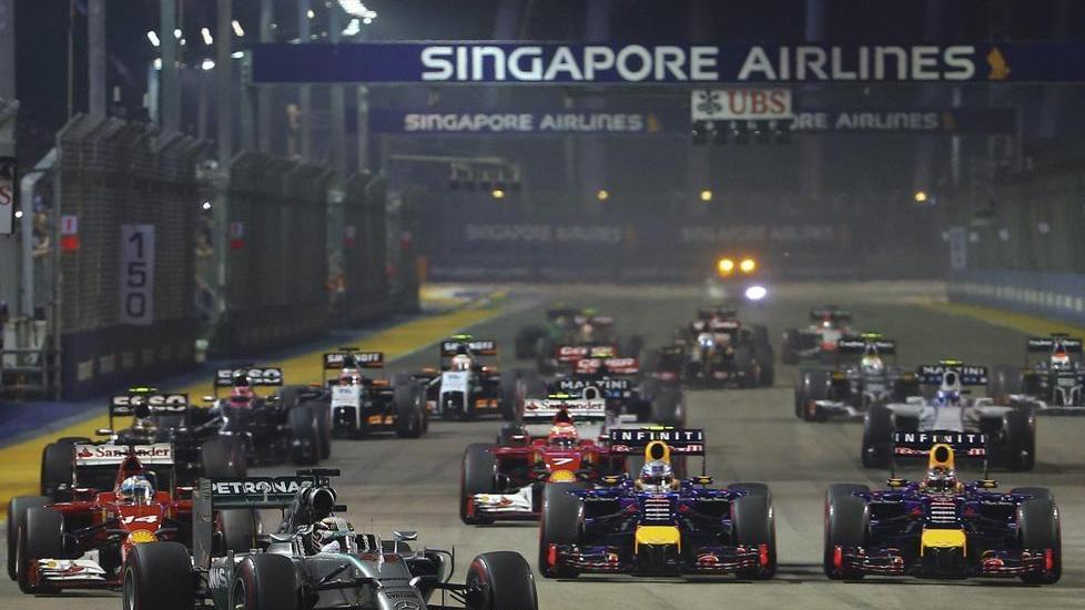 Hamilton vince due volte Domina e torna leader