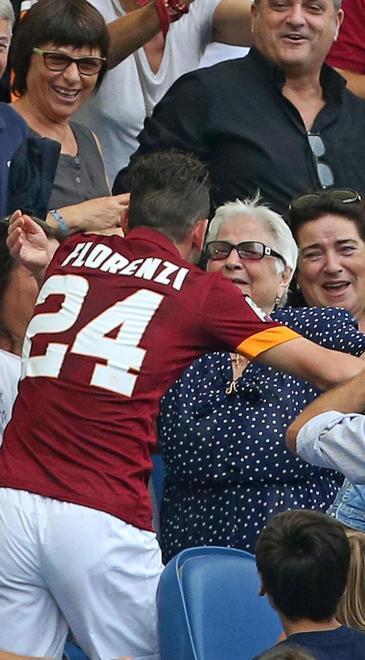 In testa la Signora e la nonna 