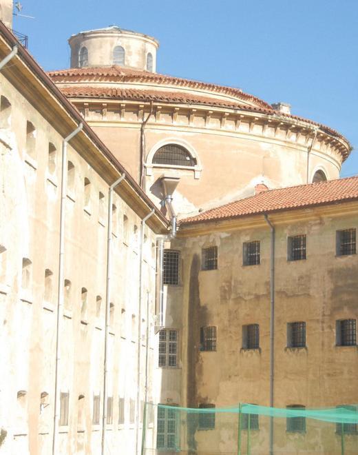 Scontava la pena in un ospizio