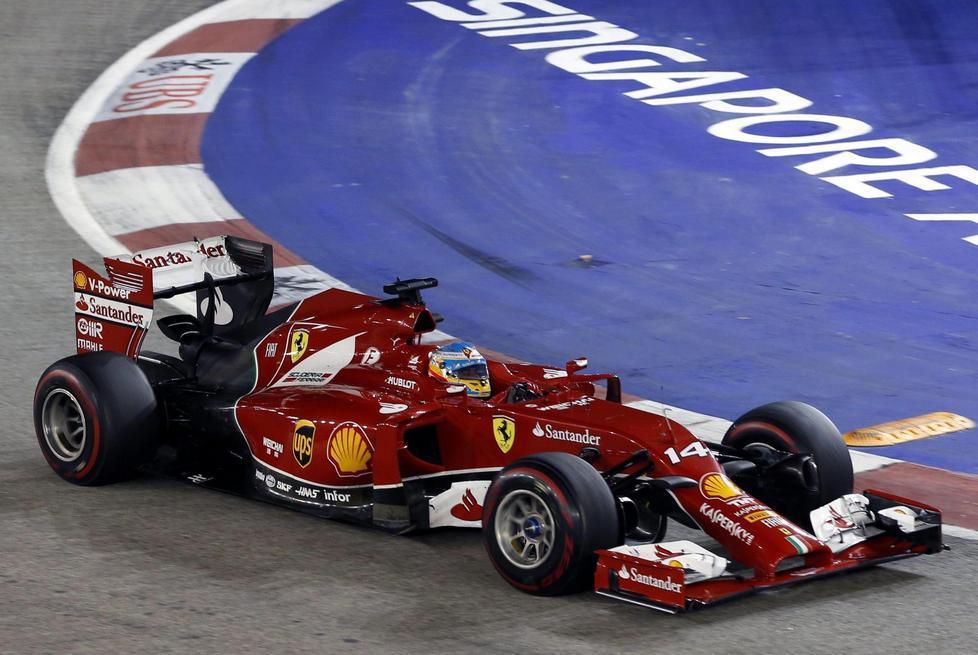 La Mercedes vola ma la Rossa sfiora il podio