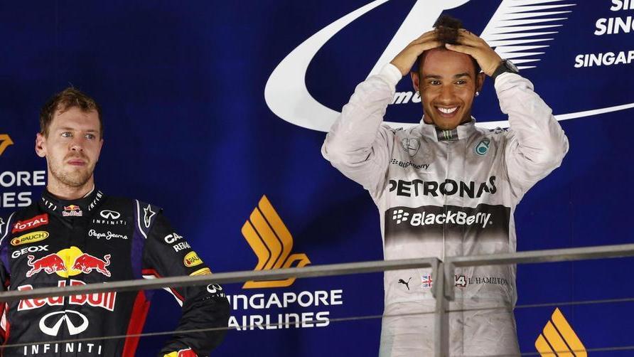 Hamilton, a Singapore giornata perfetta