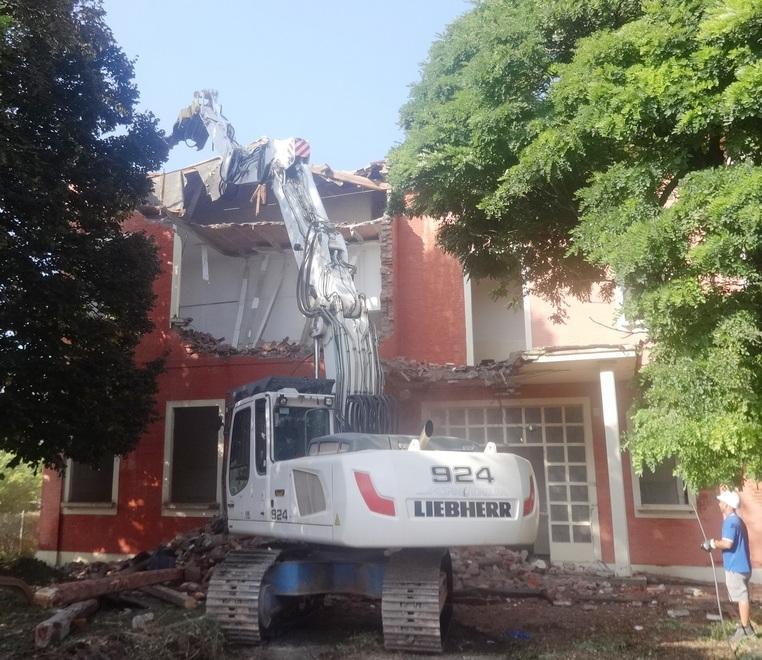 «Con le macerie cadono anche i ricordi» 
