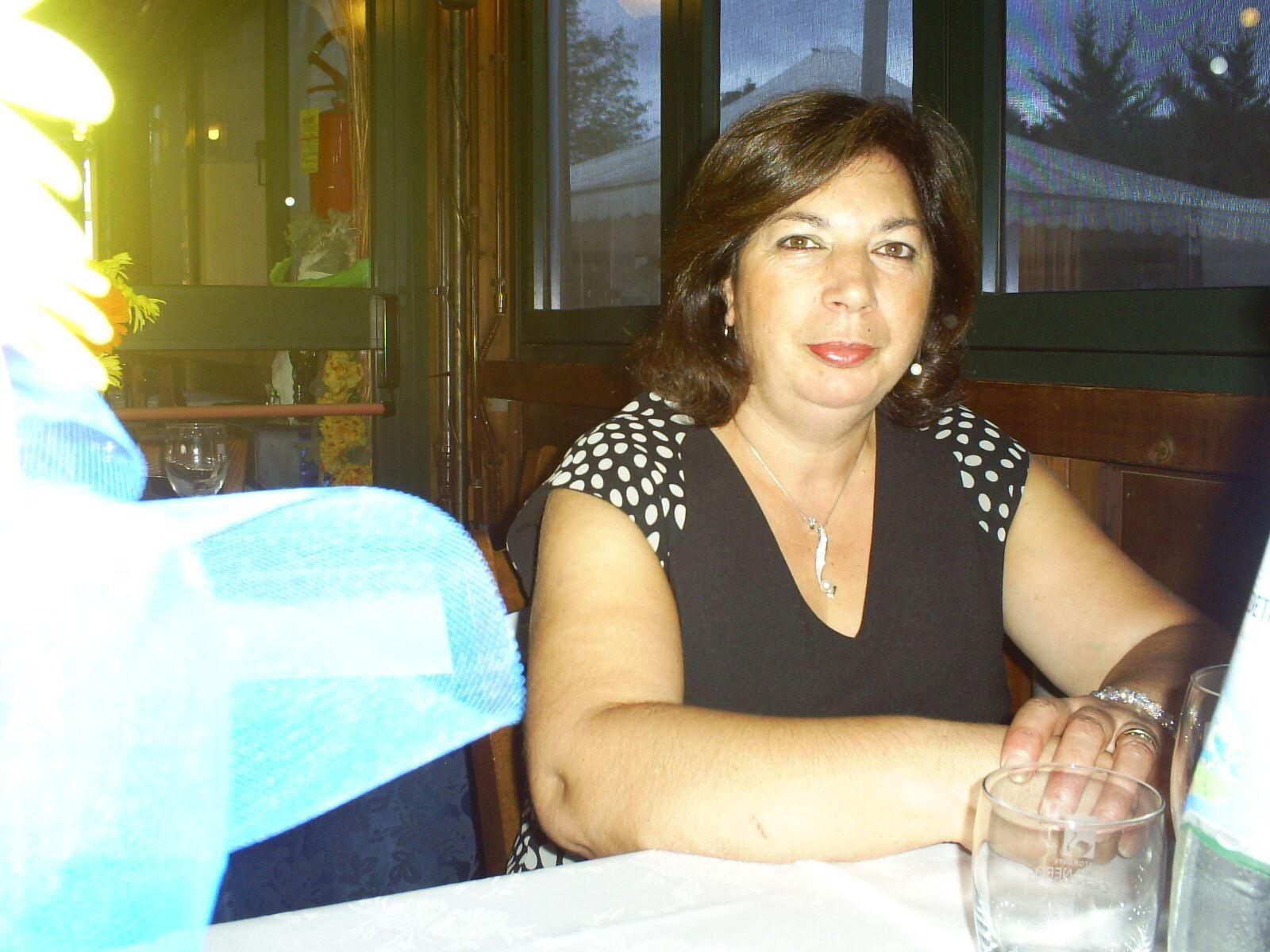Muore a 53 anni davanti al marito, chiesta l'autopsia 