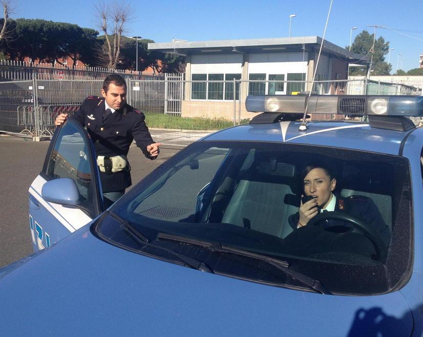 Tentano di rubare uno scooter: scoperti e arrestati dalla polizia 