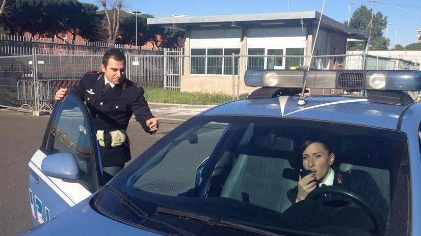 Tentano di rubare uno scooter: scoperti e arrestati dalla polizia