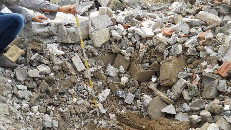 Rifiuti interrati abusivamente, sigilli al cantiere