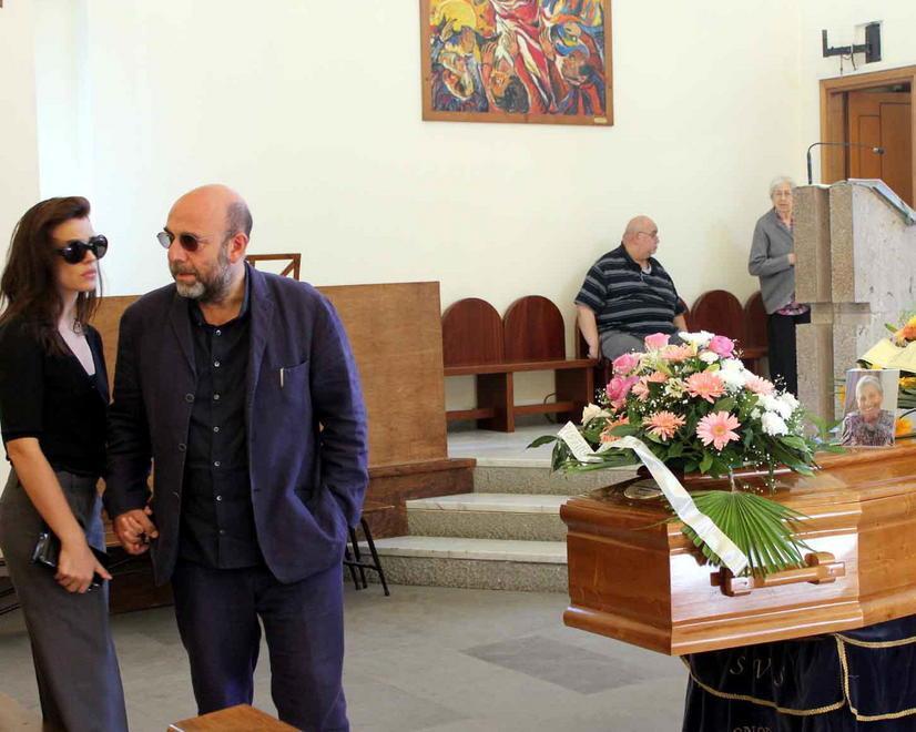 Tutto il quartiere e tanti amici dei figli per l’ultimo saluto a Franca Virzì 