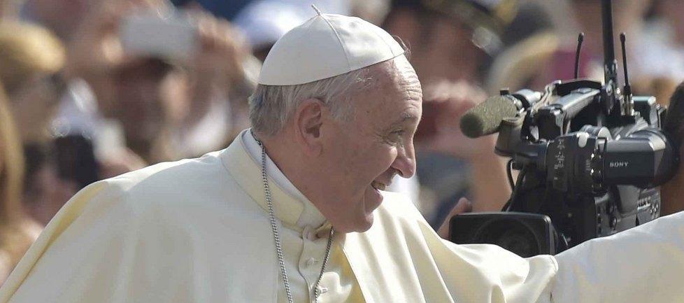 Sindaco e volontari dal Papa 