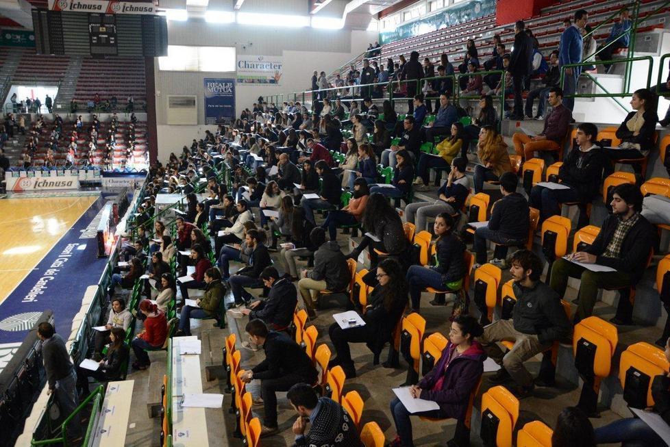 Proposta per Pigliaru: 300 euro a trimestre per gli studenti disagiati 