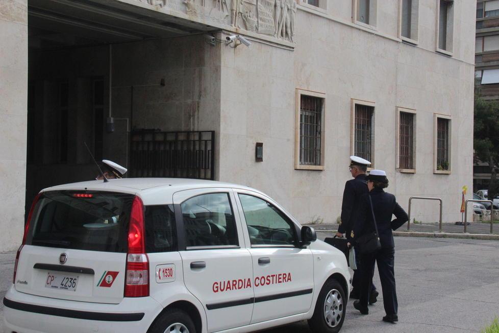 Militare in licenza sventa un furto in un supermercato 