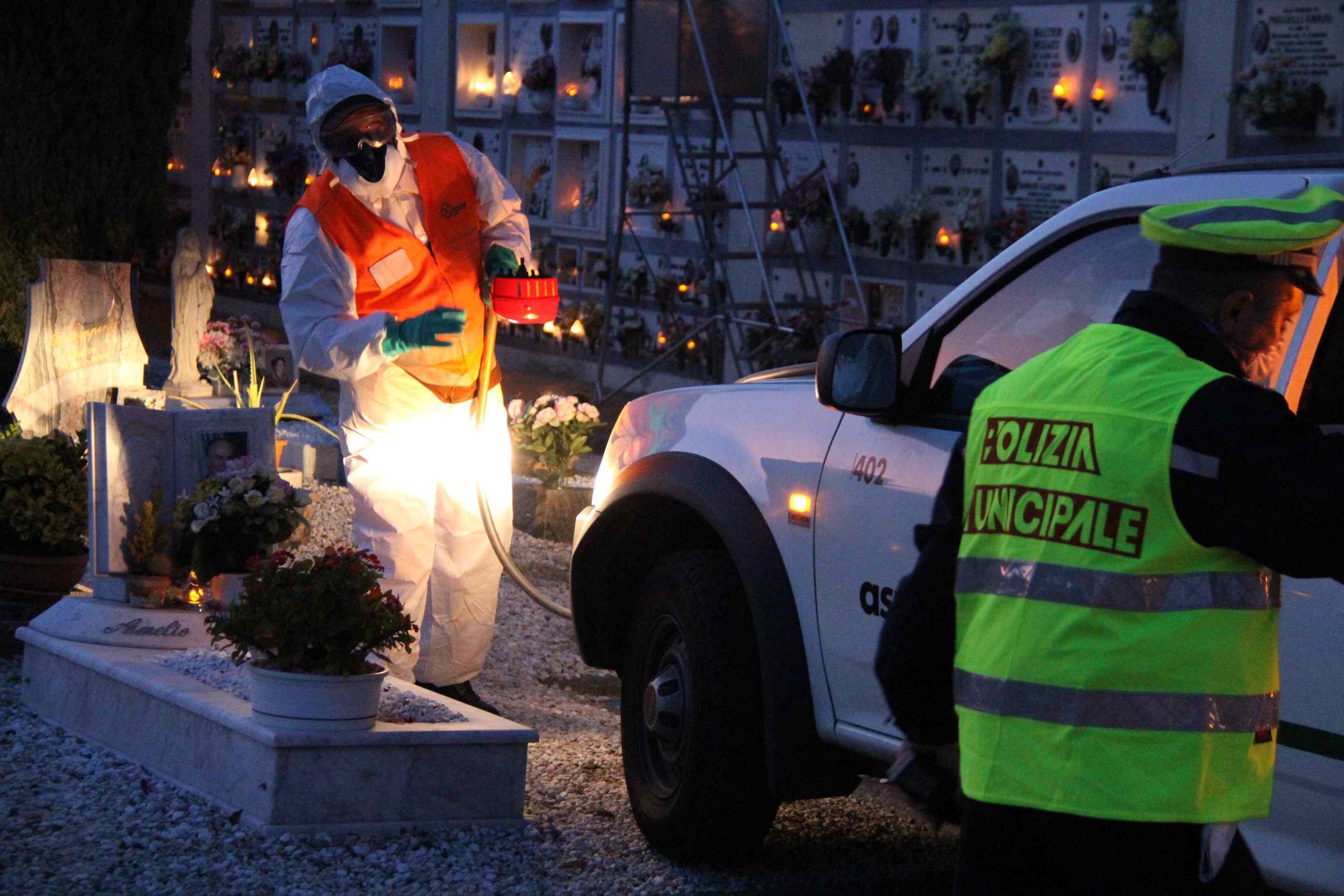 Prato, «disinfestate, ma diteci perché lo fate» 