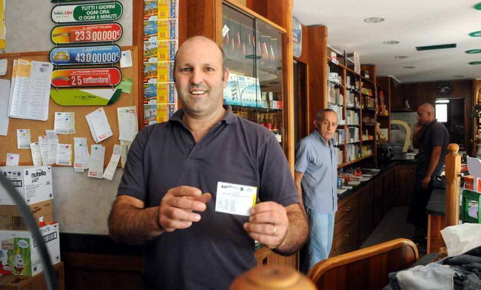Vincita da 53mila euro al bar Mussi di via Oliveti
