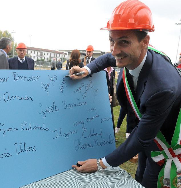 Scuola di Solara in ritardo La giunta revoca l’appalto