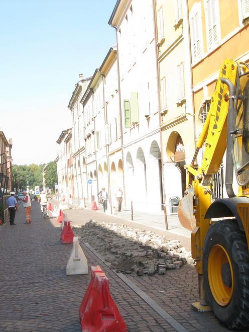 Corso Fanti a senso unico: via alla ripavimentazione