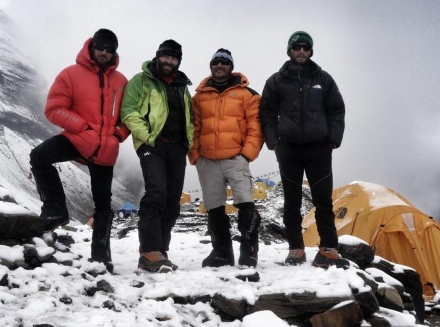 Rubate le scorte alimentari agli alpinisti 