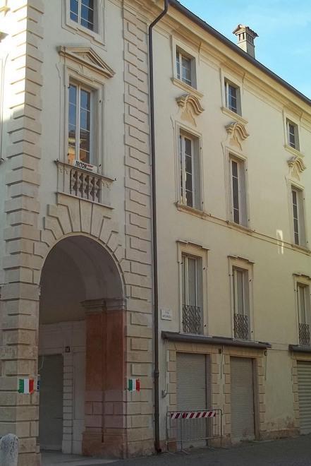 «Palazzo Contarelli diventi un luogo per le donne»