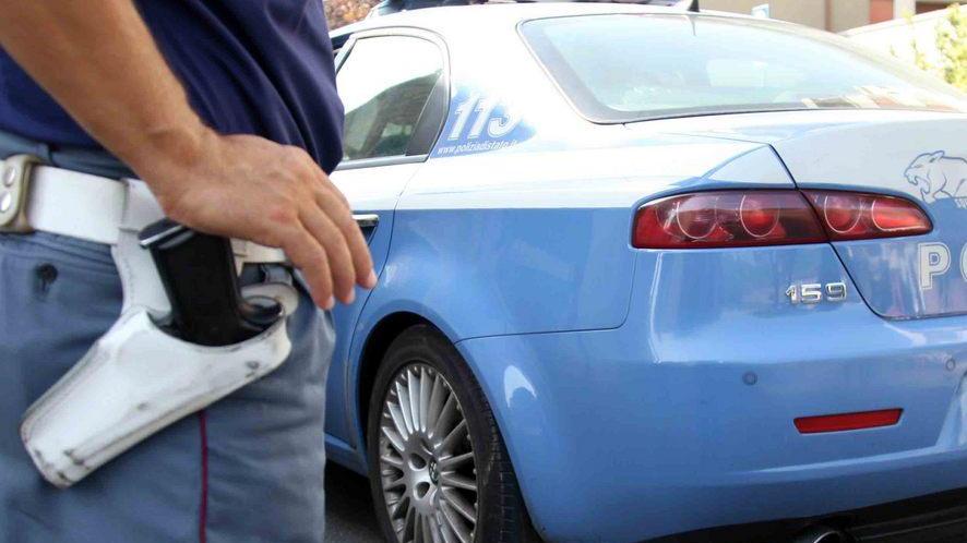 Padre violento arrestato dalla polizia