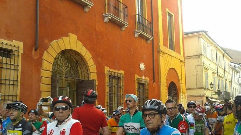 Tutti in sella lungo gli argini del Po