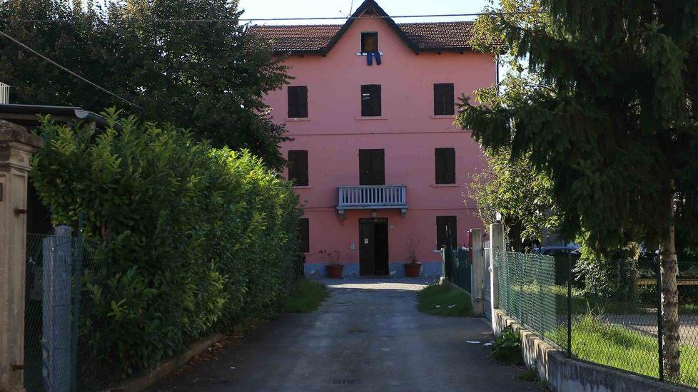 Blitz nel palazzo dei residenti fantasma