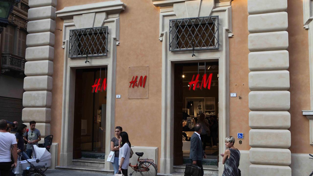 Primo furto da H&M: bottino da 1.500 euro