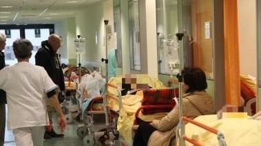 Spariscono i reparti di oncologia e nefrologia al Santo Stefano