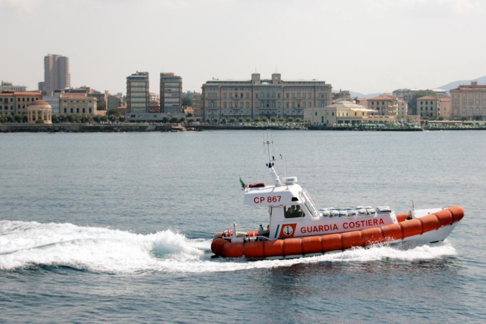 Bomba al largo del Calambrone trovata da un pescatore subacqueo 