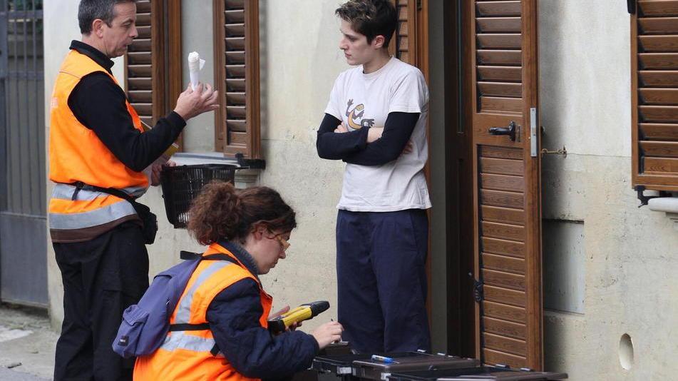Rifiuti, disservizi nella raccolta porta a porta per lo sciopero
