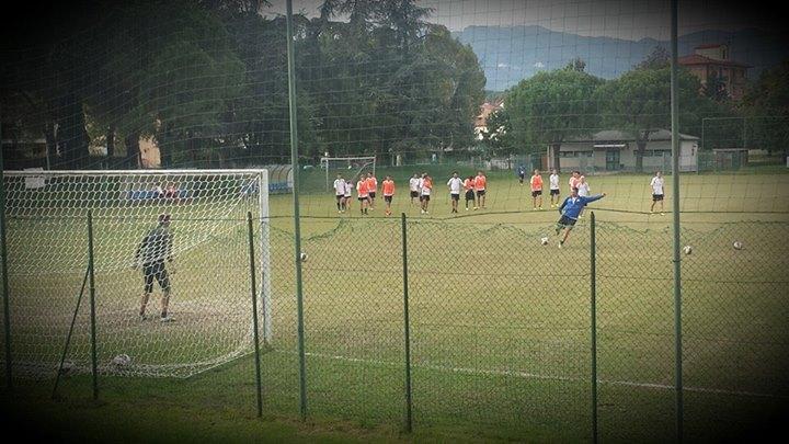 Calcio, Cristiano Lucarelli pronto a tornare in campo...