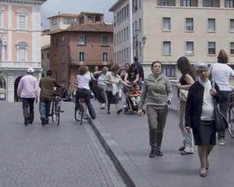 Sul Ponte di Mezzo in due ore sono transitate 986 biciclette 