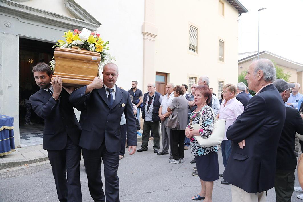 Chiesa gremita per l'ultimo saluto al fondatore del Concorde