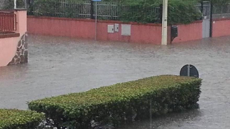 Piove e Assemini si ritrova allagato e invaso dai liquami