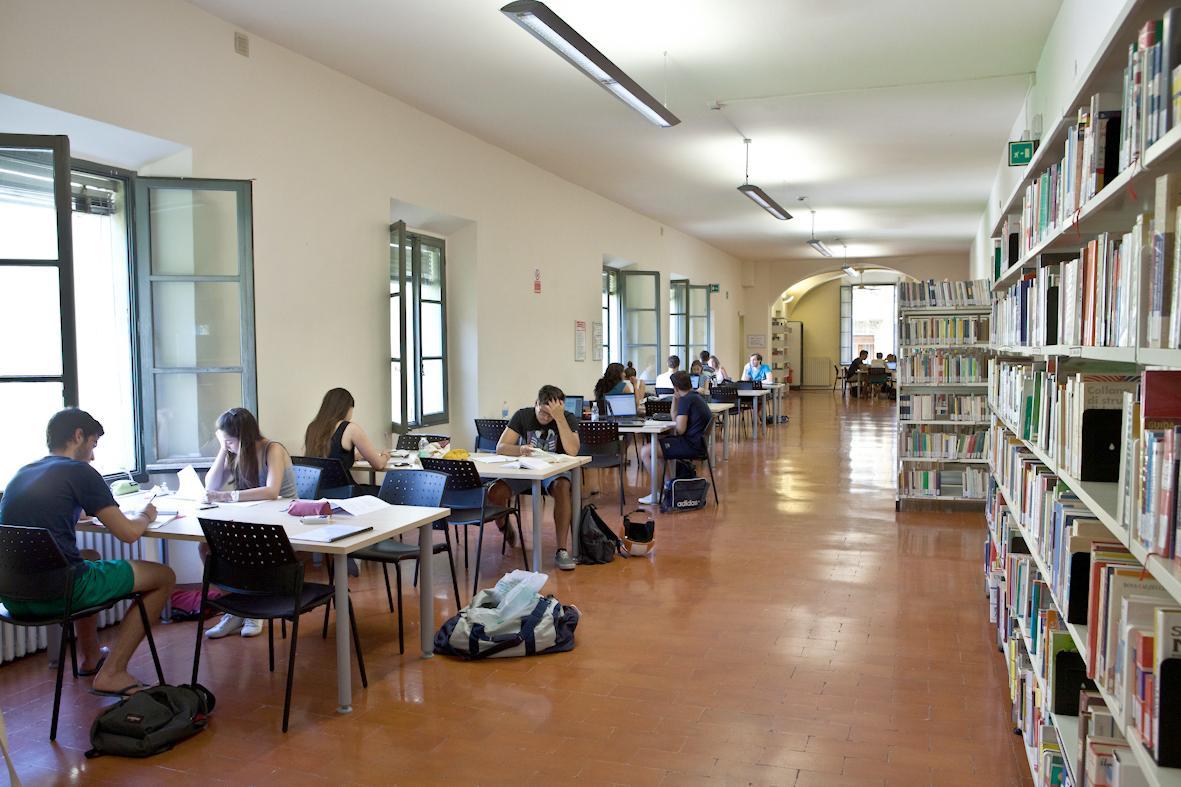 Biblioteche, scuole, arredo urbano: ecco il piano del Comune