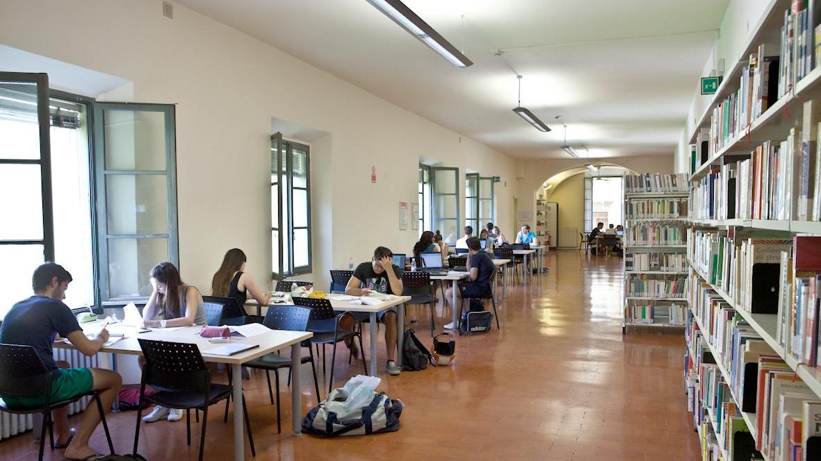 Biblioteche, scuole, arredo urbano: ecco il piano del Comune