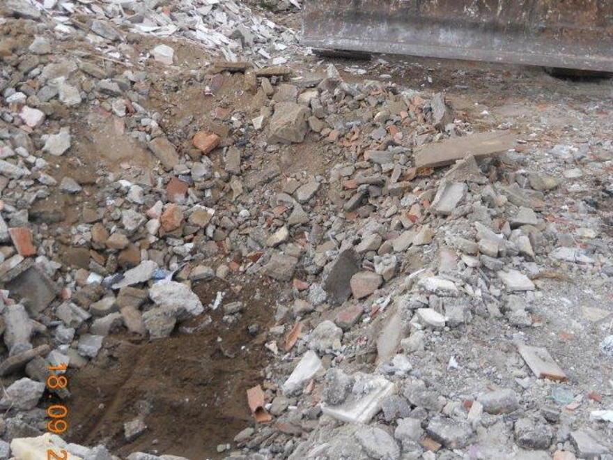 Rifiuti speciali interrati per fare un parcheggio 